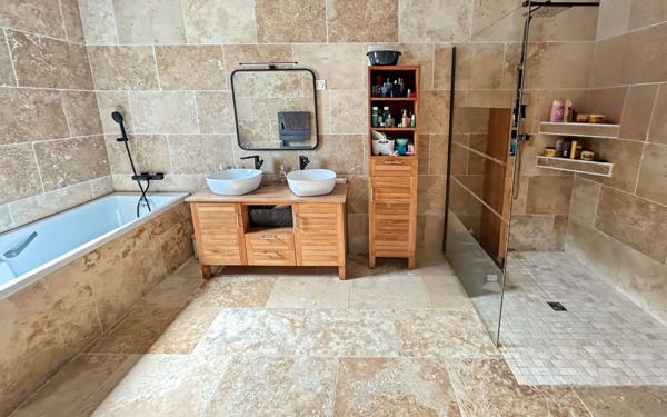 Maison à vendre    5 pièces •  Estillac