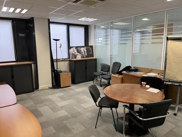 Bureaux à vendre à La Garenne-Colombes proche gare SNCF et commerces