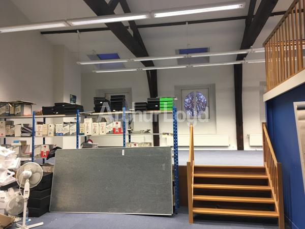 Bureaux de caractère à louer ou à vendre au coeur de Roubaix - Adresse de prestige, visibilité exceptionnelle !