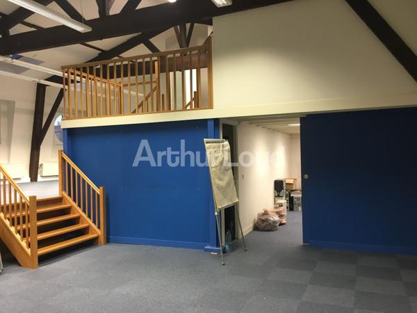 Bureaux de caractère à louer ou à vendre au coeur de Roubaix - Adresse de prestige, visibilité exceptionnelle !