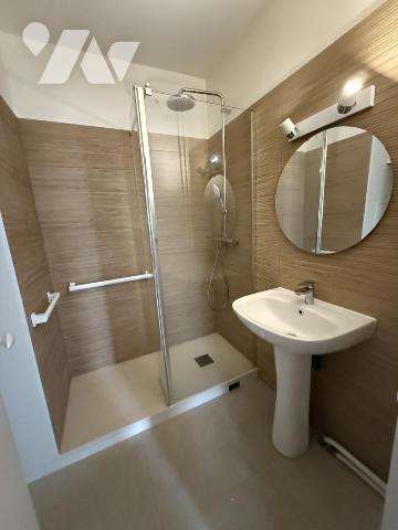 STUDIO 28 M2 AVEC CAVE
