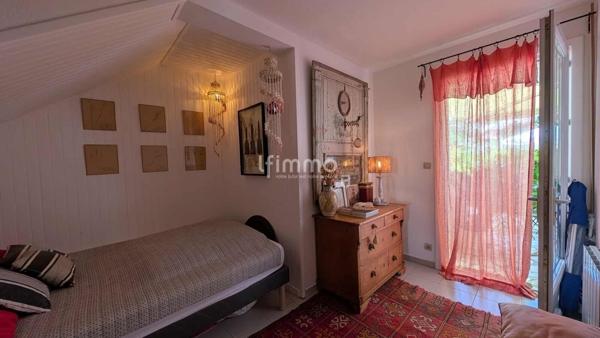 Un lot de deux logements a vendre au bord de mer