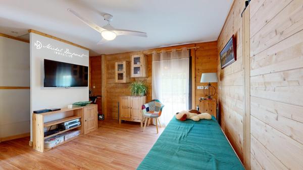 Élégante maison en bois – Alliance parfaite entre authenticité et confort moderne