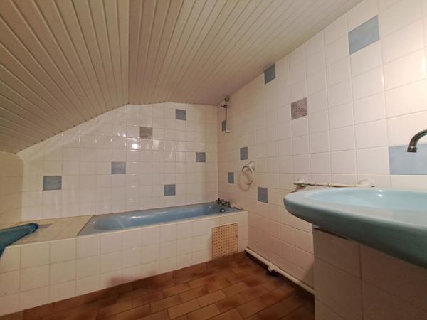 Maison 6 pièces à vendre Bonnes - 86300 / Réf: 11813-1