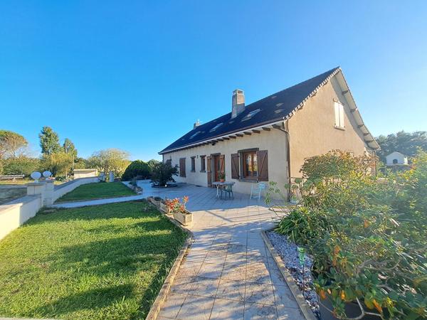 Maison 6 pièces à vendre Bonnes - 86300 / Réf: 11813-1