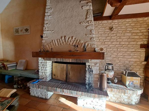 Maison 6 pièces à vendre Bonnes - 86300 / Réf: 11813-1