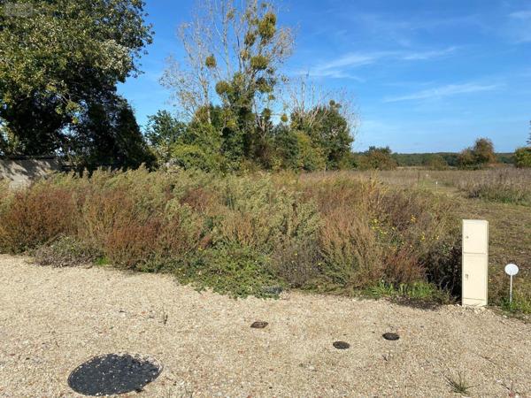 Terrain à Batir à vendre à Berchères-Saint-Germain dans l'Eure-et-Loir (28300), ref : 468