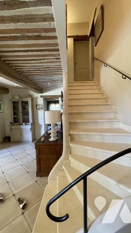 Mas de prestige entièrement rénové – CHEVAL-BLANC, versant sud du Luberon