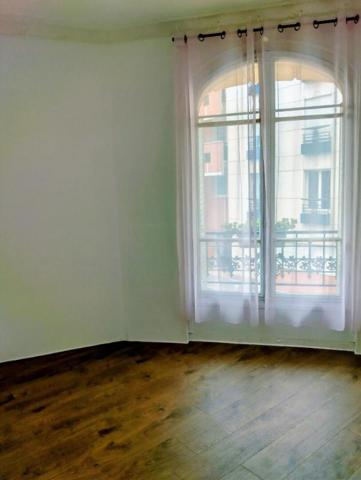 Trois-pièces en parfait état au métro Boucicaut