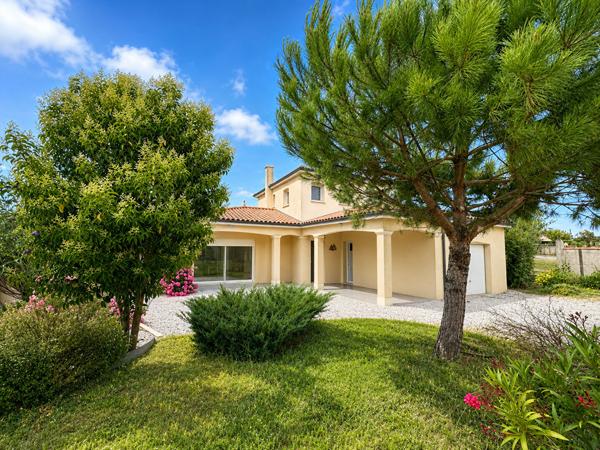MESCHERS, belle villa de type 5 Meschers sur gironde MESCHERS, belle villa de type 5 Meschers sur gironde