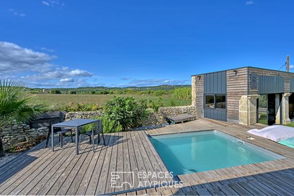 Un écrin contemporain : villa et annexe, avec vue imprenable