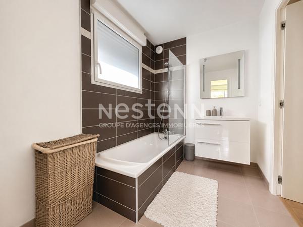 Nestenn Igny - Maison d'architecte Verrières-le-Buisson - 185 m² - Vue dégagée exceptionnelle - 2 suites parentales - Garage double - Terrain 827 m² - Quartier des Justices