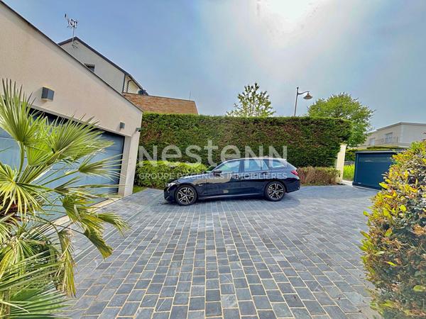 Nestenn Igny - Maison d'architecte Verrières-le-Buisson - 185 m² - Vue dégagée exceptionnelle - 2 suites parentales - Garage double - Terrain 827 m² - Quartier des Justices