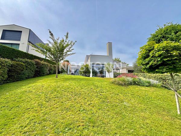 Nestenn Igny - Maison d'architecte Verrières-le-Buisson - 185 m² - Vue dégagée exceptionnelle - 2 suites parentales - Garage double - Terrain 827 m² - Quartier des Justices
