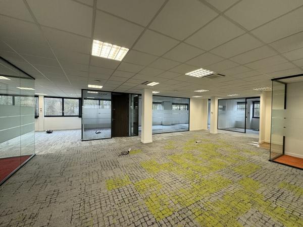 PARC VALMY - BUREAUX A LOUER EN ETAGE