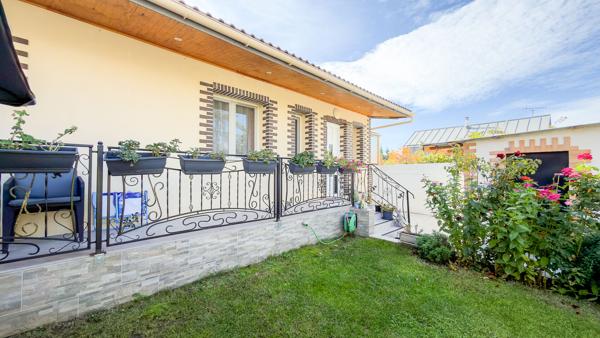 MONTGERON Maison