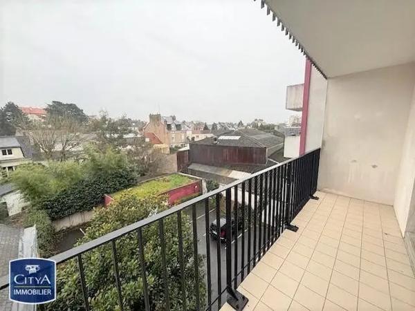 Appartement à louer 3 pièces 67.28m² Nantes (44000)