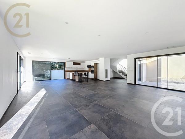 Maison à vendre  7 pièces - 197,16 m2 FABREGUES - 34