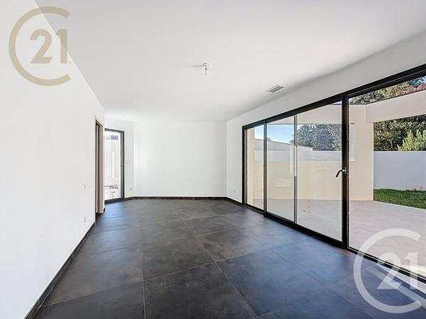 Maison à vendre  7 pièces - 197,16 m2 FABREGUES - 34