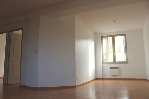 Un appartement traversant de type 3 a louer à Quimper centre