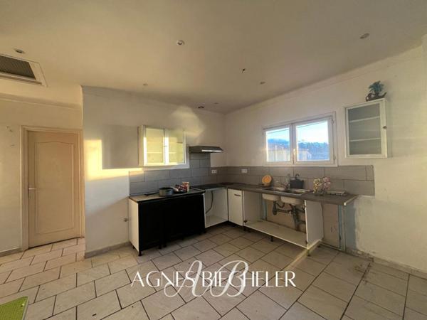 Immeuble Bages 9 pièce(s) 160 m2