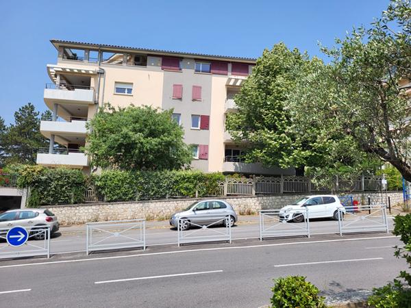 Superbe Appartement Manosque 4 pièces 113 m2 avec terrasse, box fermé et parking !!