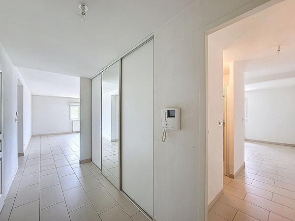 Superbe Appartement Manosque 4 pièces 113 m2 avec terrasse, box fermé et parking !!