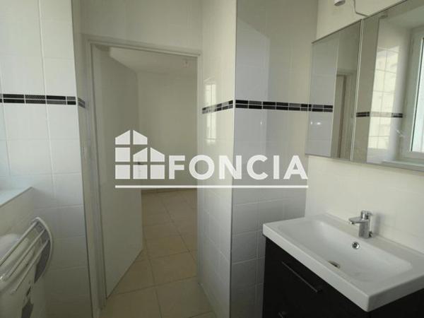 Location Appartement 2 pièces 31 m² - 27 TRAVERSE DES ILES Grenoble 38000