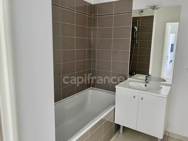 APPARTEMENT T3 de 63 m² – TRES LUMINEUX DANS UNE RESIDENCE SECURISEE A SAINT AUBIN DE MEDOC (33)