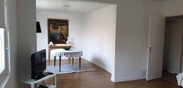Location - Maison Conflans-sur-Anille 72120 118 m 2 518 m 2