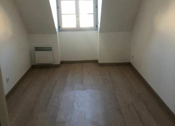 Maison à louer    4 pièces • 81,91 m2 Chambry