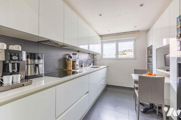 Appartement 100 m² - Quartier Champs-Élysées - PARIS 8