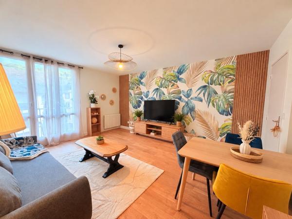 Appartement refait avec parking et gardien