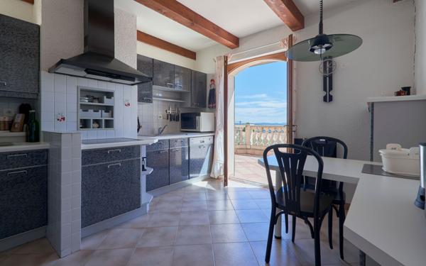 Maison à vendre    5 pièces • 155 m2 Manosque