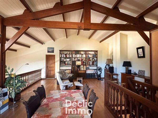 Vente maison Ares, 246m² 7 pièces 645 000€ avec piscine