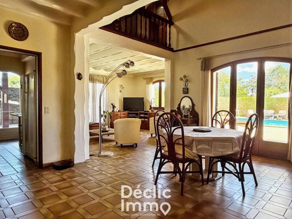 Vente maison Ares, 246m² 7 pièces 645 000€ avec piscine