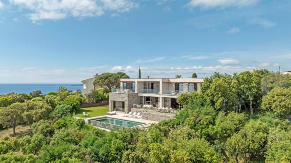 Vente Villa de luxe Les Issambres 7 Pièces 320 m²