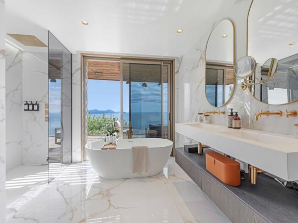Vente Villa de luxe Les Issambres 7 Pièces 320 m²