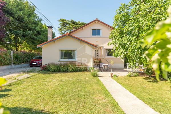 Maison indépendant 5 pièces, quartier du BOUQUET !