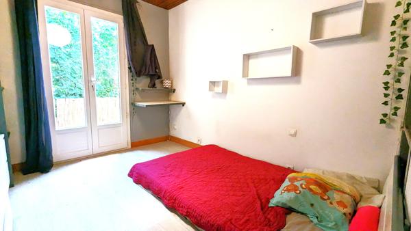 Maison de ville  T5 avec  jardin. calme et serenité !