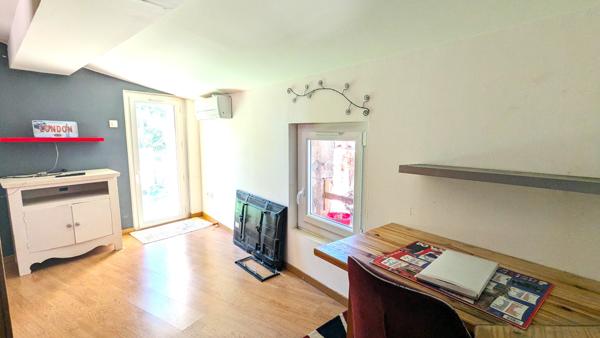 Maison de ville  T5 avec  jardin. calme et serenité !