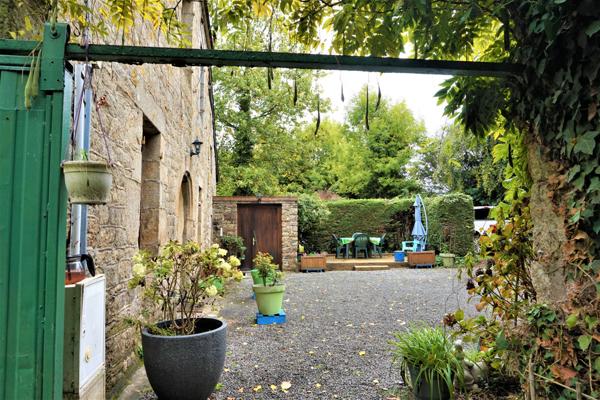 JOLI MANOIR EN CENTRE VILLE