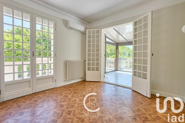 Maison traditionnelle 8 pièces de 277 m² à Brax (47310)