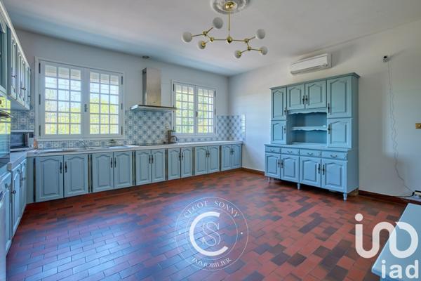 Maison traditionnelle 8 pièces de 277 m² à Brax (47310)