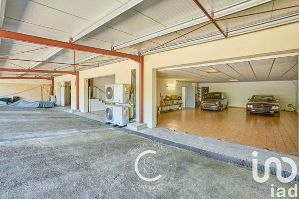 Maison traditionnelle 8 pièces de 277 m² à Brax (47310)