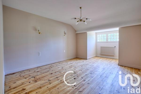 Maison traditionnelle 8 pièces de 277 m² à Brax (47310)