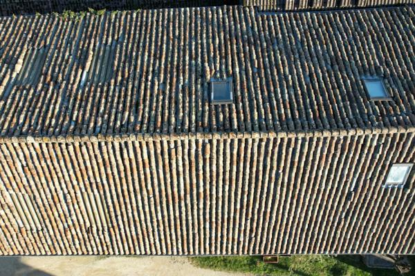 Ancienne Etable à réhabiliter sur L'Isle d'Abeau (Village)