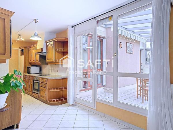 Décines centre T3 véranda, garage, tout à pied