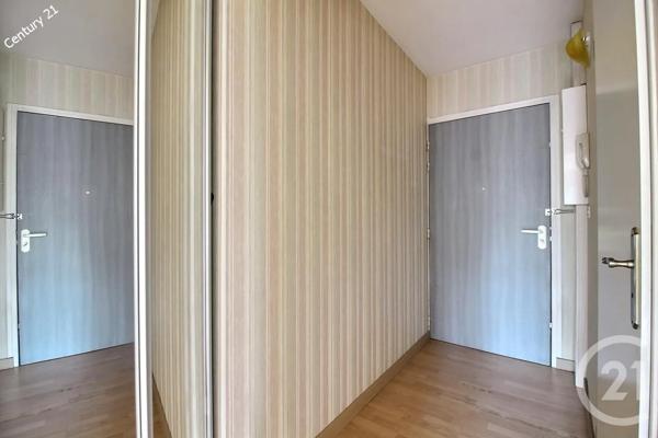Appartement F3 à vendre  3 pièces - 69,50 m 2   CHATEAU THIERRY  - 02