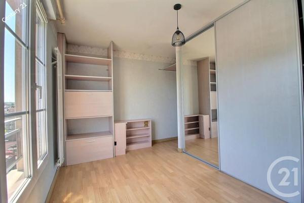 Appartement F3 à vendre  3 pièces - 69,50 m 2   CHATEAU THIERRY  - 02